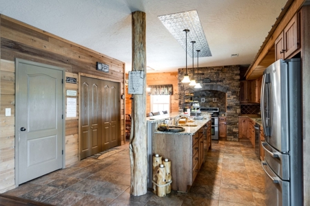 Private Waterfront Retreat On Tn River, 2 Homes, Boat Ramp - image 13