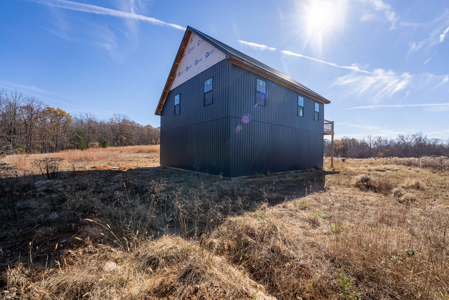 NEW BUILD/New Construction on 45 Acres in Mountain View MO - image 25