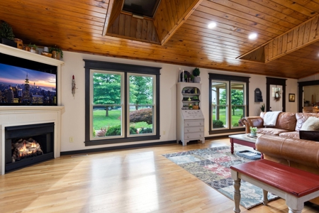 Country Home in Burkesville, Kentucky - image 16