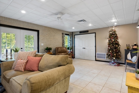 Country Home in Burkesville, Kentucky - image 33