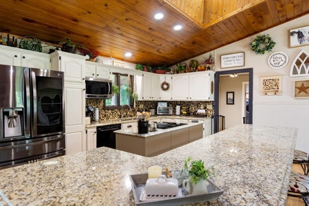 Country Home in Burkesville, Kentucky - image 12