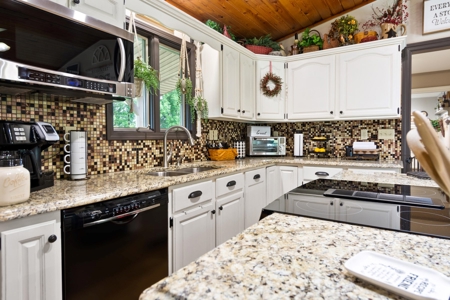 Country Home in Burkesville, Kentucky - image 11