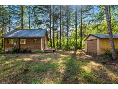Log Cabin in Ariel, WA For Sale! - image 5