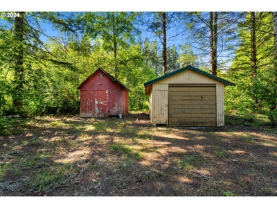 Log Cabin in Ariel, WA For Sale! - image 17