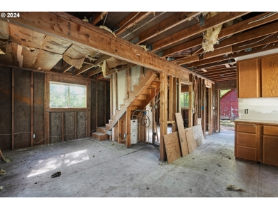 Log Cabin in Ariel, WA For Sale! - image 7