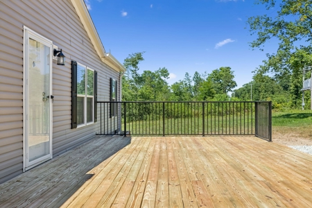 Country Home for Sale in Lewis County, Tennessee - image 7