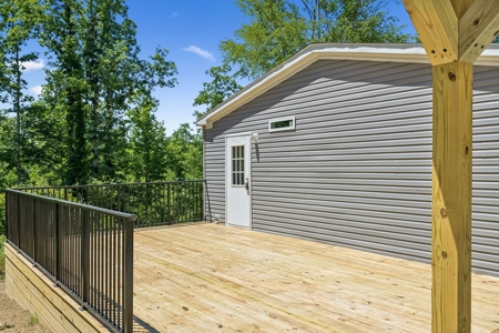 Country Home for Sale in Lewis County, Tennessee - image 9