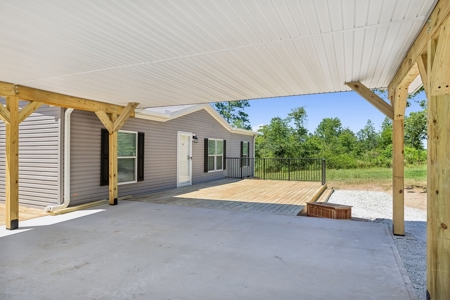 Country Home for Sale in Lewis County, Tennessee - image 3