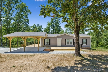 Country Home for Sale in Lewis County, Tennessee - image 2