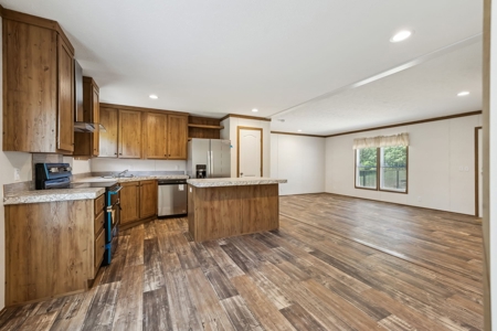 Country Home for Sale in Lewis County, Tennessee - image 12