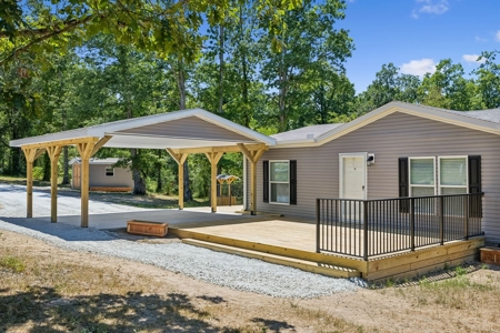 Country Home for Sale in Lewis County, Tennessee - image 5