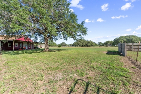 Well Built Country Home on 10 Acres- Bee County - image 17