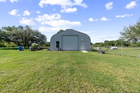 Well Built Country Home on 10 Acres- Bee County - image 13