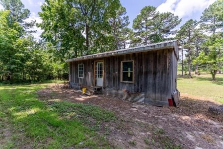 Country Home and 5 +/- Acres in Doniphan Missouri - image 15