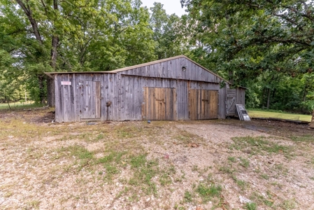 Country Home and 5 +/- Acres in Doniphan Missouri - image 18
