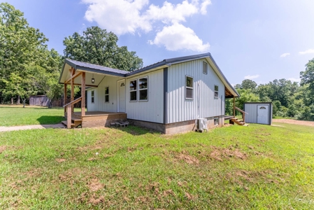 Country Home and 5 +/- Acres in Doniphan Missouri - image 3