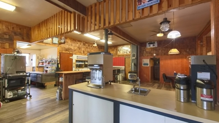 Helmer Store and Cafe - image 8