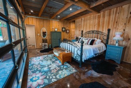 Stunning Lakefront Log Home for Sale in NC - image 25