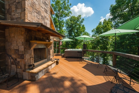 Stunning Lakefront Log Home for Sale in NC - image 27