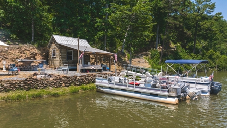 Stunning Lakefront Log Home for Sale in NC - image 41