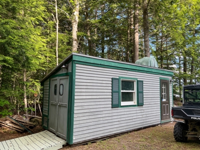 Serene Maine Lakefront Home - image 9