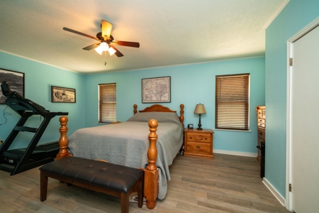 Country Home with Extra Lot North of Longview, TX - image 24