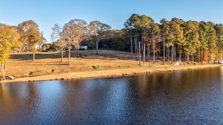 Lakefront property on Bear Creek Reservoir in Bogart, GA - image 7