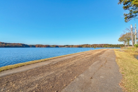 Lakefront property on Bear Creek Reservoir in Bogart, GA - image 19