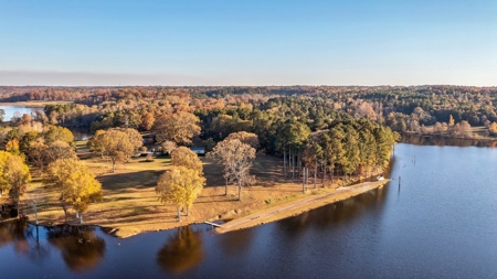Lakefront property on Bear Creek Reservoir in Bogart, GA - image 5