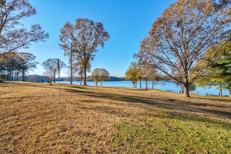 Lakefront property on Bear Creek Reservoir in Bogart, GA - image 23