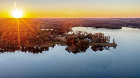 Lakefront property on Bear Creek Reservoir in Bogart, GA - image 13