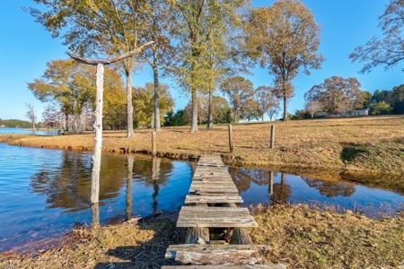 Lakefront property on Bear Creek Reservoir in Bogart, GA - image 20
