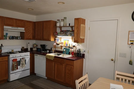 Single family home in desirable Sunsites area of Pearce AZ - image 12