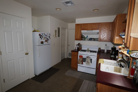 Single family home in desirable Sunsites area of Pearce AZ - image 13