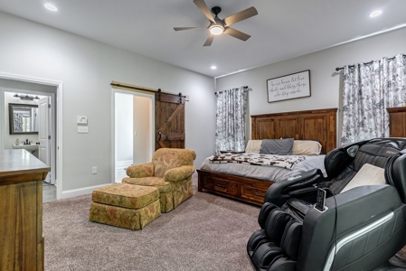 Luxury home out in the country - image 18