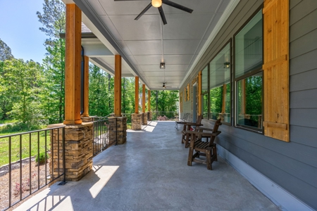 Luxury home out in the country - image 47