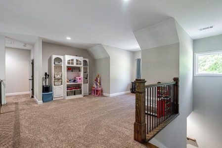 Luxury home out in the country - image 32