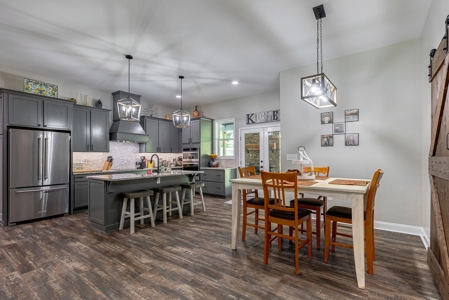 Luxury home out in the country - image 8