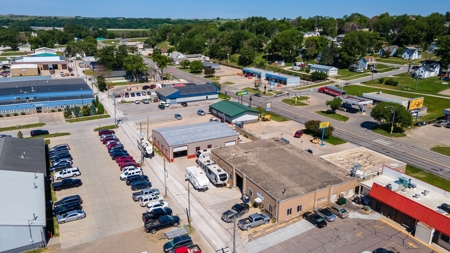 Turnkey Opportunity Established Family Business in Denison - image 3