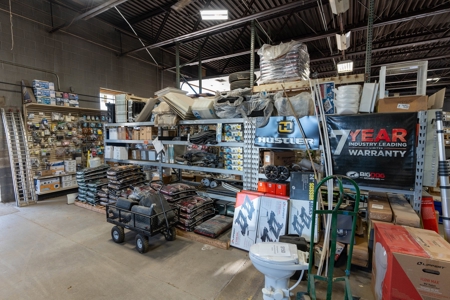 Turnkey Opportunity Established Family Business in Denison - image 13