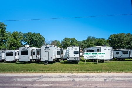 Turnkey Opportunity Established Family Business in Denison - image 39