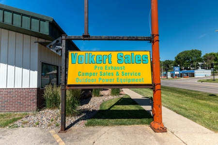 Turnkey Opportunity Established Family Business in Denison - image 35