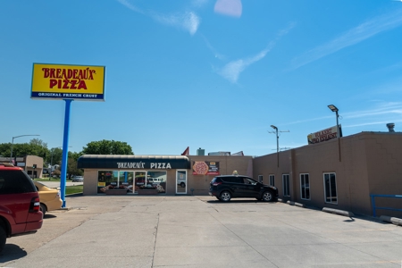 Turnkey Opportunity Established Family Business in Denison - image 36