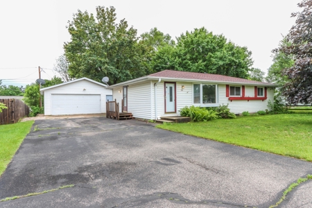 Home in the City of Waupaca For Auction - image 24