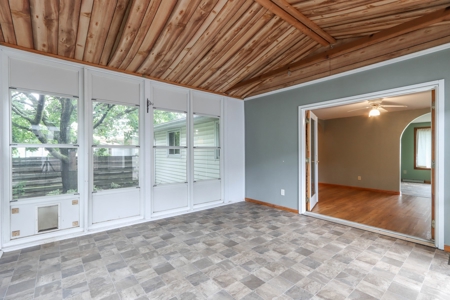 Home in the City of Waupaca For Auction - image 17