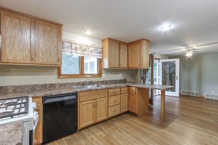 Home in the City of Waupaca For Auction - image 13