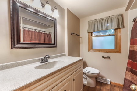 Home in the City of Waupaca For Auction - image 19