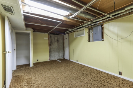 Home in the City of Waupaca For Auction - image 6