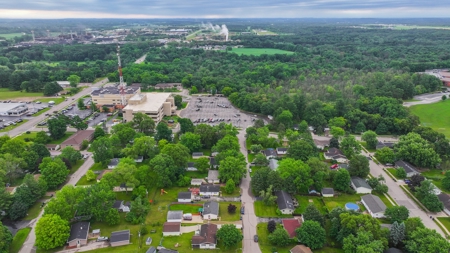 Home in the City of Waupaca For Auction - image 47