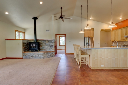 Stunning Country Home For Sale in Dolores, CO - image 18